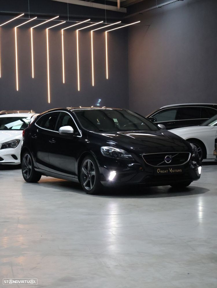 Volvo V40 D2 R Design - 10