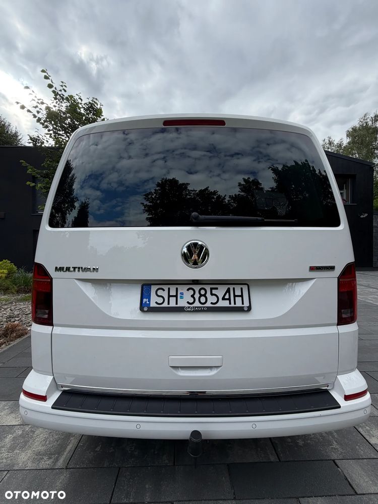 Volkswagen Multivan - 10