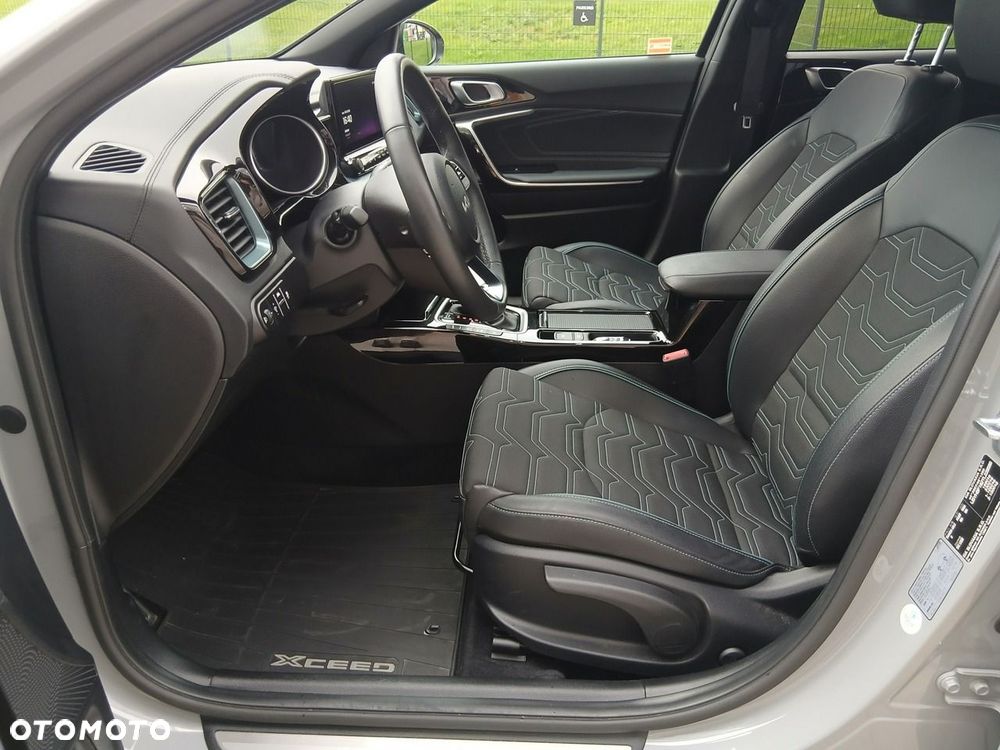 Kia XCeed 1.6 T-GDI Tribute DCT - 18