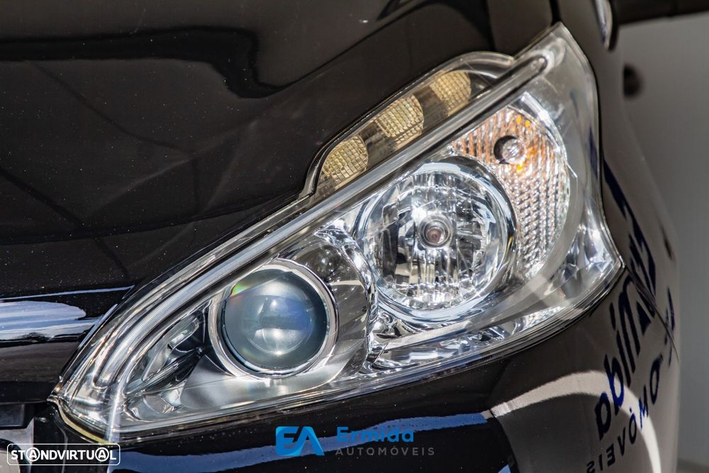 Peugeot 208 1.6 e-HDi Active - 8