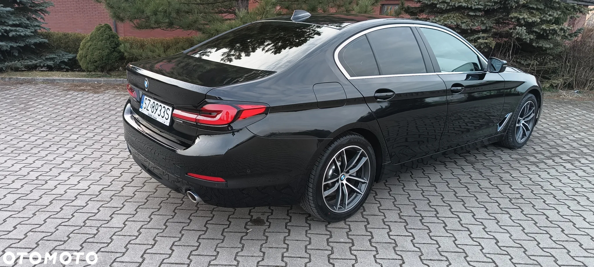 BMW Seria 5 518d - 13