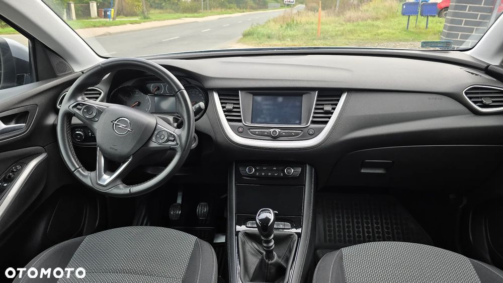 Opel Grandland X 1.2 T Enjoy S&S - 9