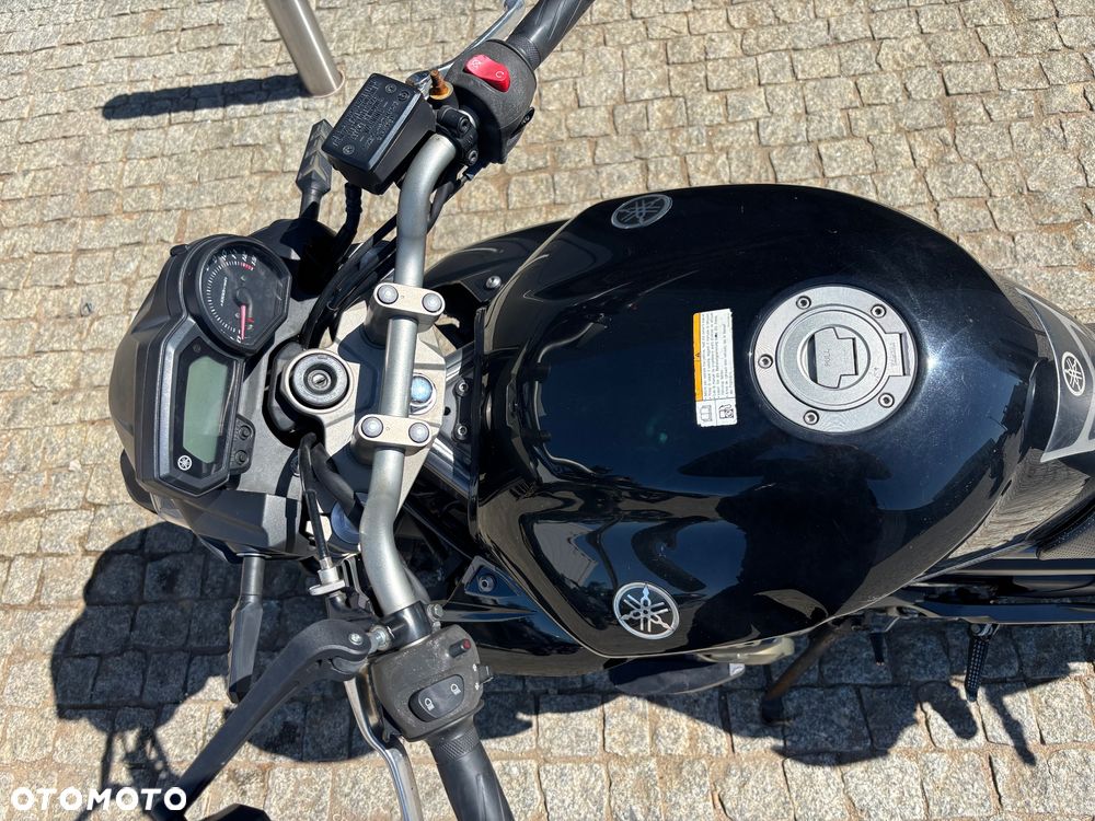 Yamaha XJ - 8