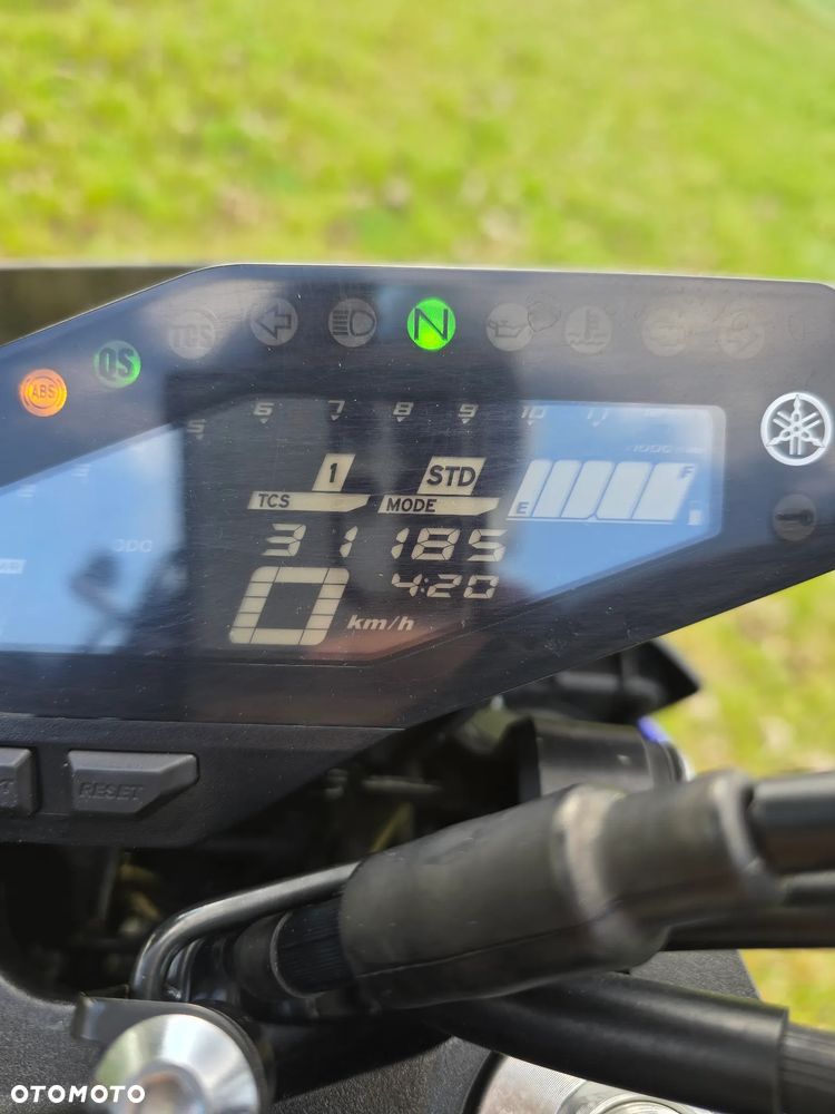 Yamaha MT - 9