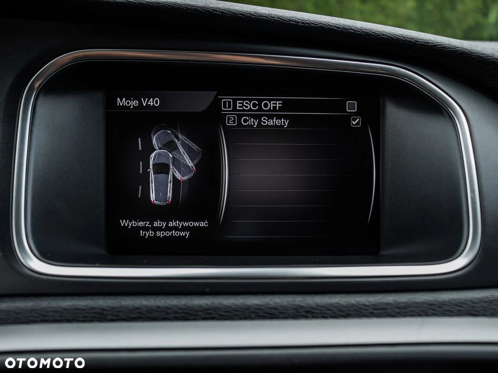 Volvo V40 T2 Drive-E Momentum - 25