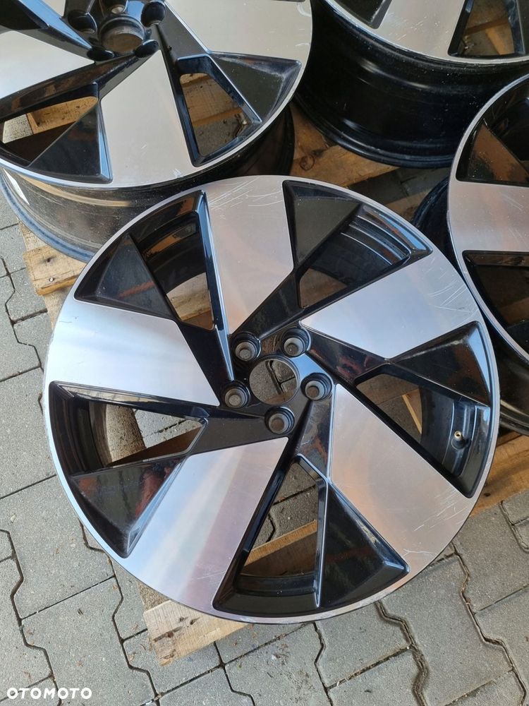 felgi volvo xc40 20 8j 9j et50,5 et58,5 - 4