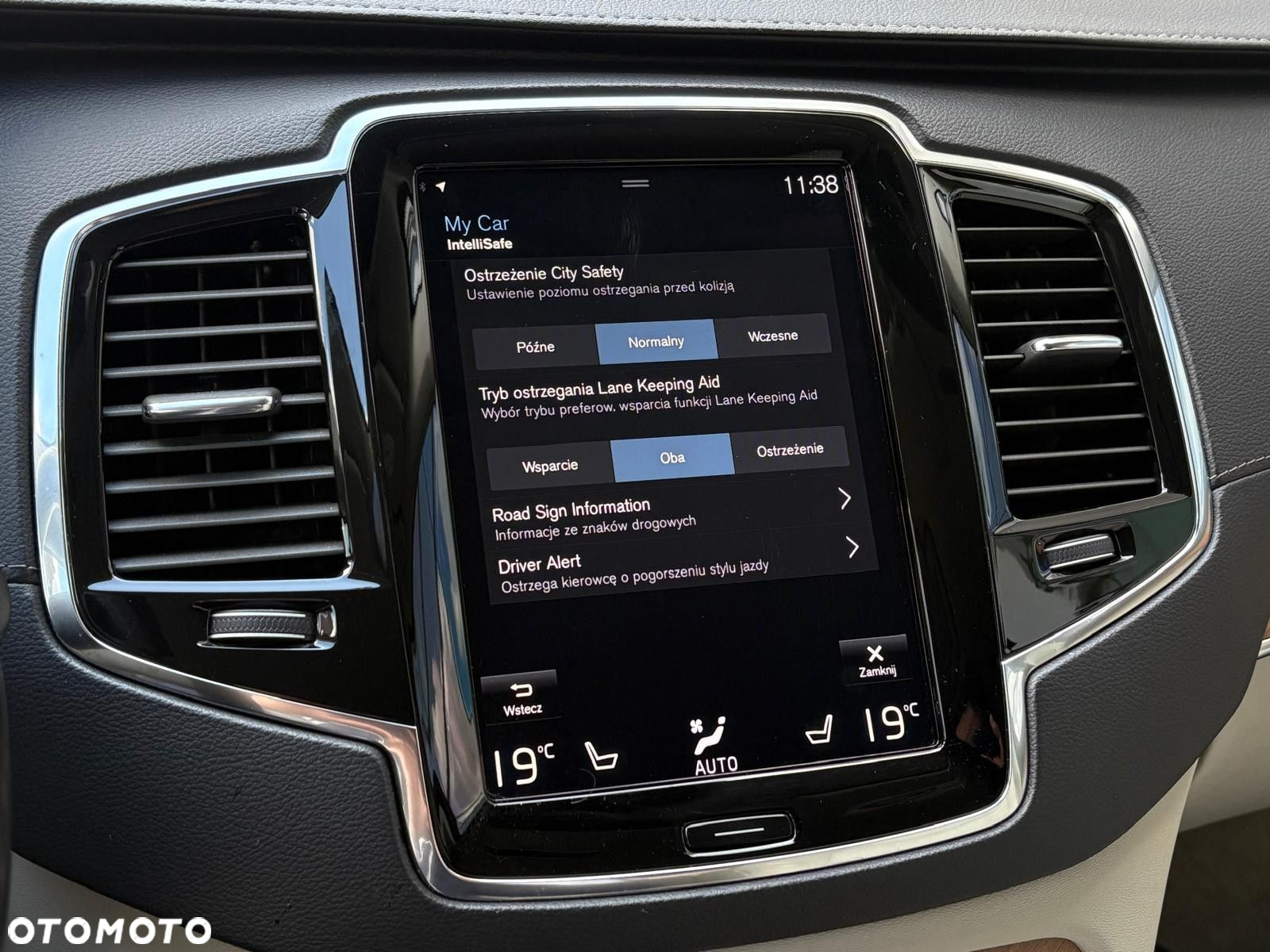 Volvo XC 90 - 21