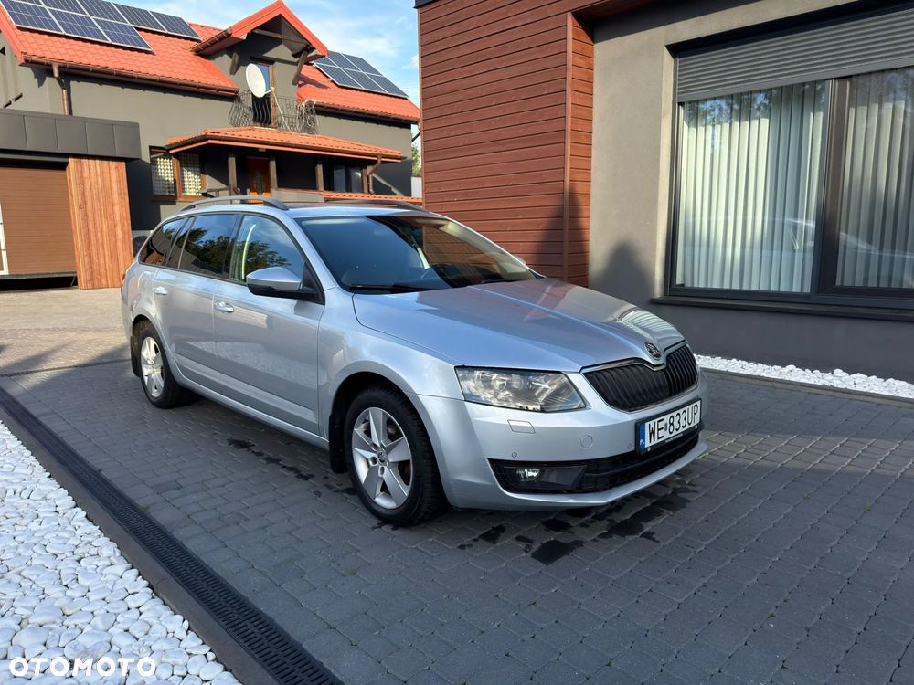 Skoda Octavia 2.0 TDI Edition DSG - 10
