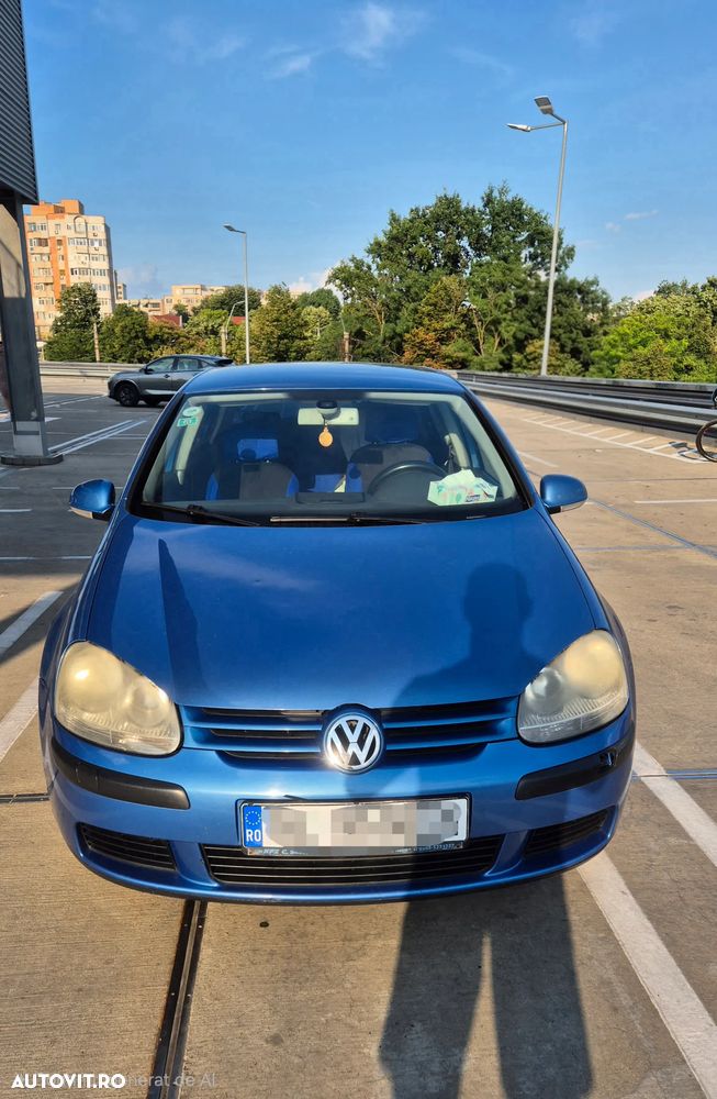 Volkswagen Golf - 1