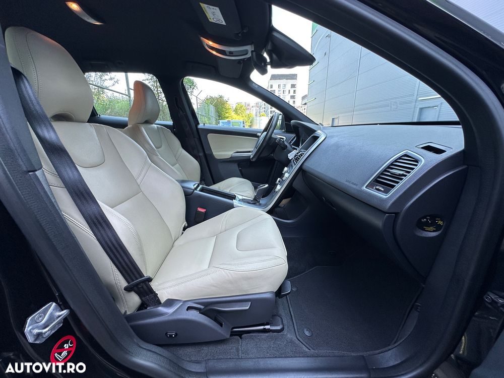 Volvo XC 60 D4 Geartronic Momentum - 24