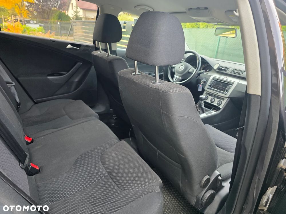 Volkswagen Passat 2.0 TDI DPF Comfortline - 17