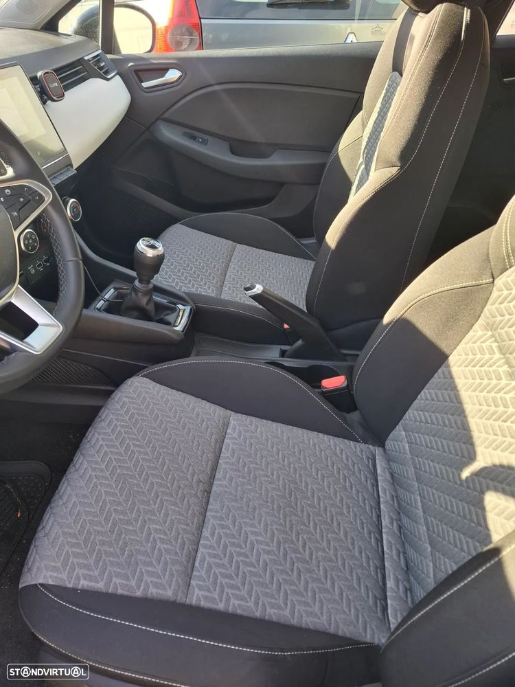 Renault Clio 1.0 TCe Limited Bi-Fuel - 4