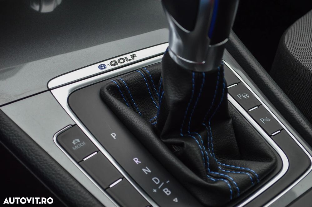 Volkswagen Golf e-Golf - 31