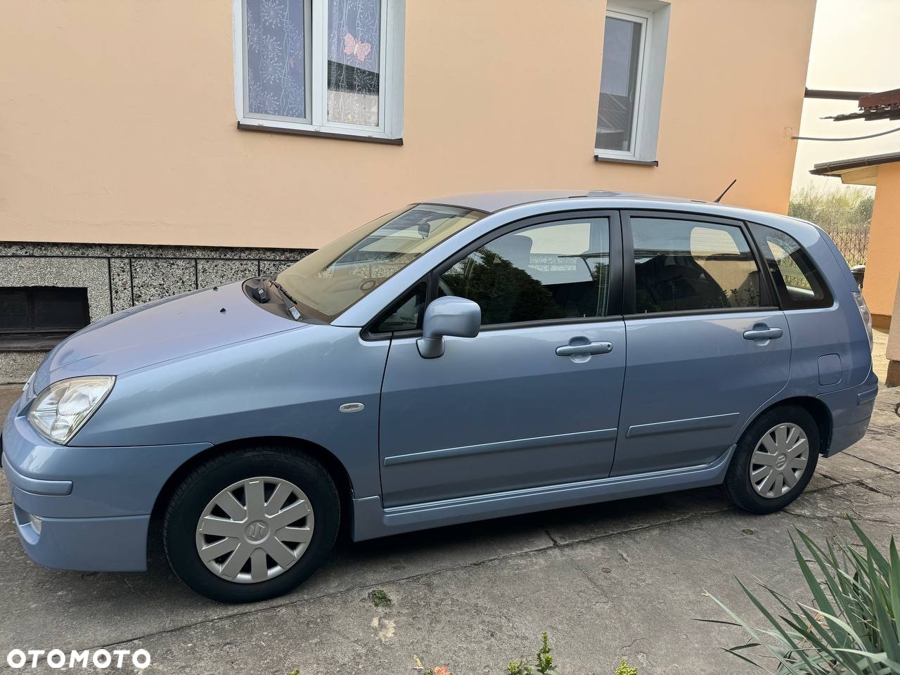 Suzuki Liana 1.6 - 14