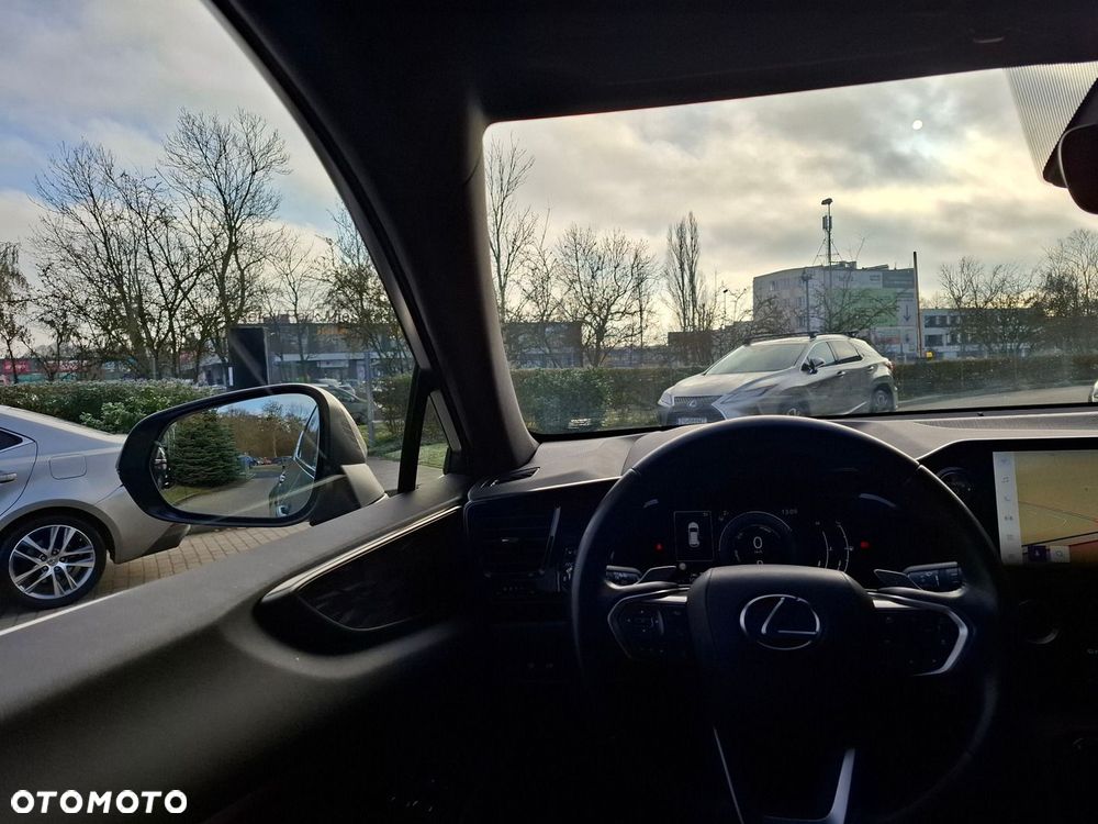 Lexus NX 350h Prestige AWD - 29