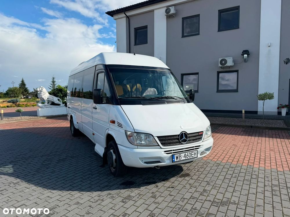Mercedes-Benz Sprinter - 1