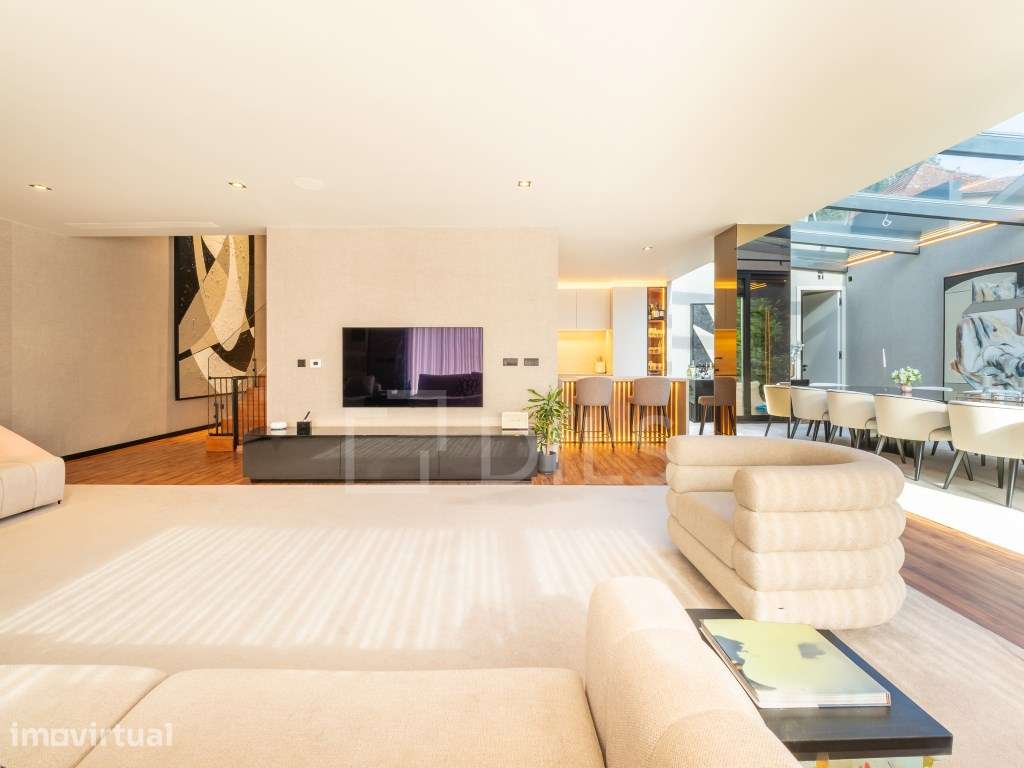 Moradia T4 com 3 suites, jardim e piscina na Maia - Grande imagem: 5/36