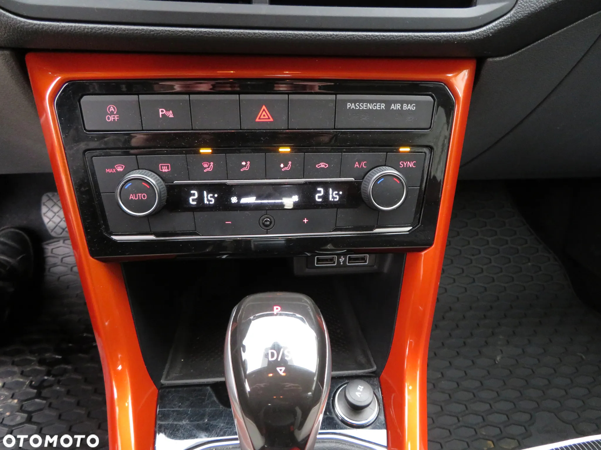 Volkswagen T-Cross 1.0 TSI Life DSG - 21