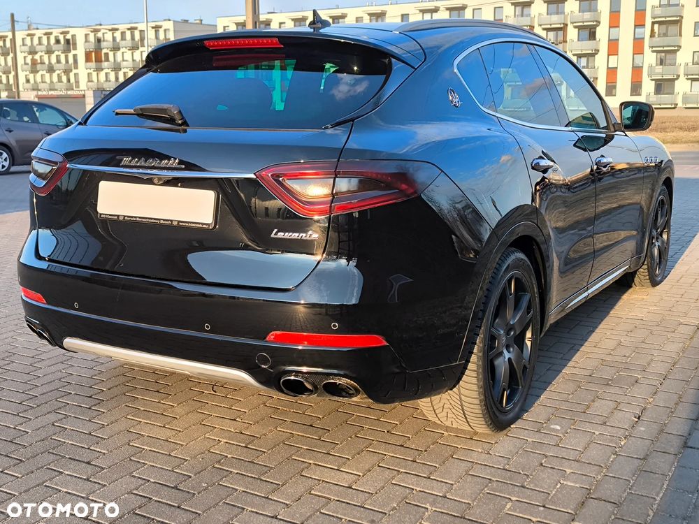 Maserati Levante Q4 Executive - 15