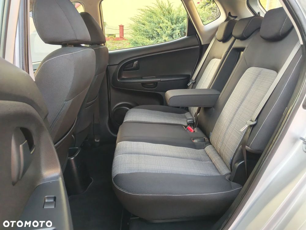 Kia Venga 1.4 CVVT Attract - 12