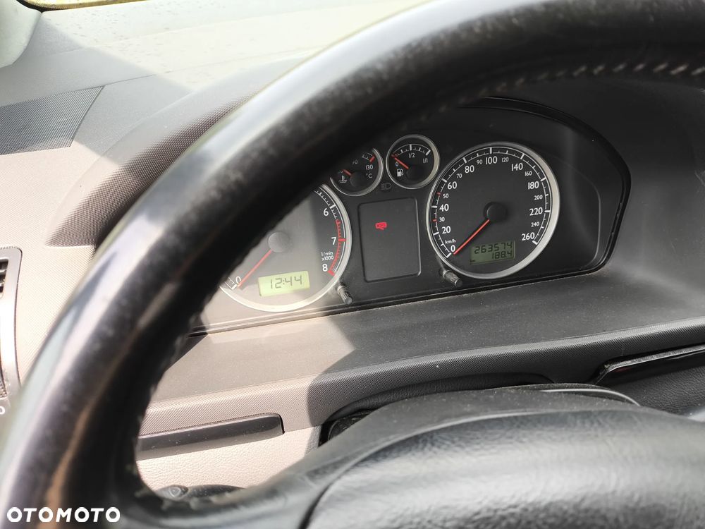 Volkswagen Sharan 1.8T Comfortline - 8
