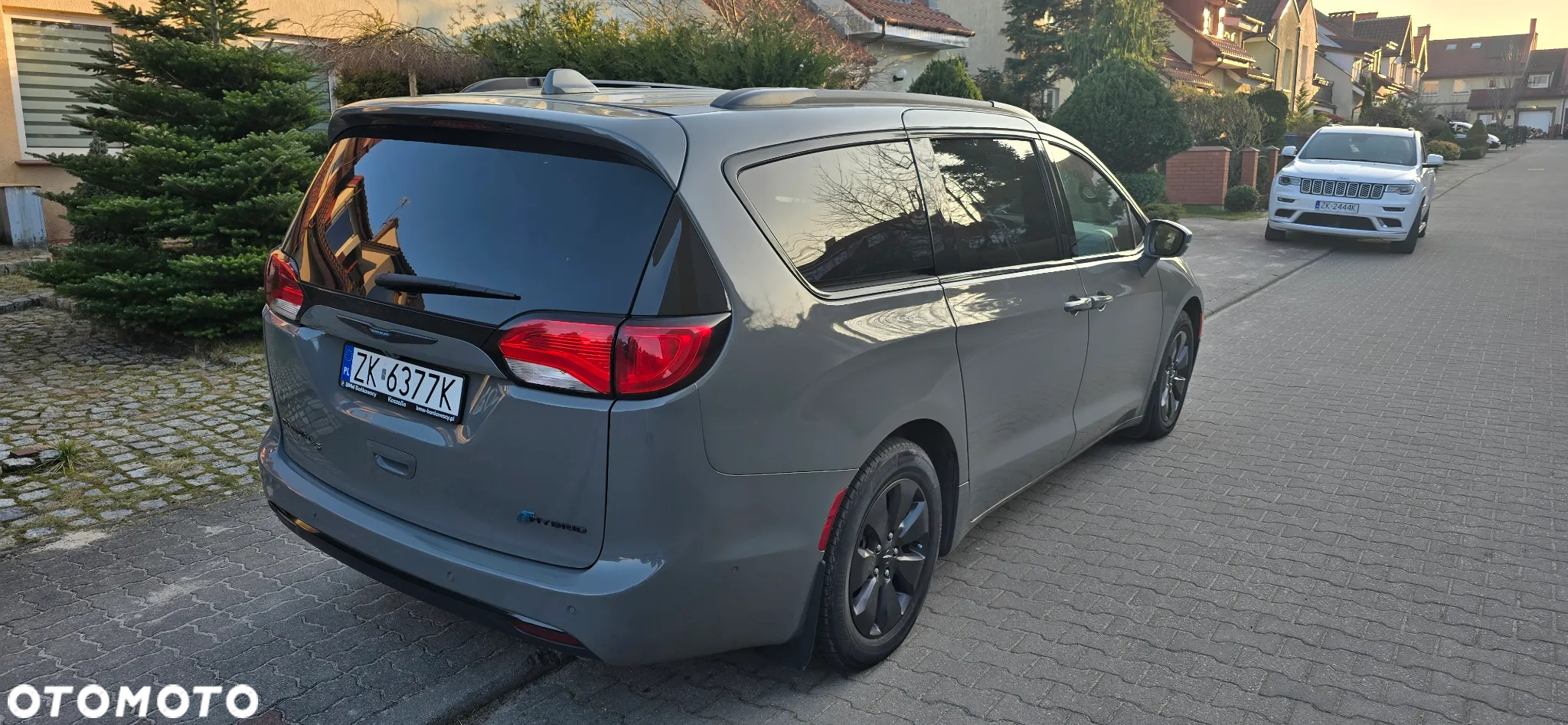 Chrysler Pacifica - 5