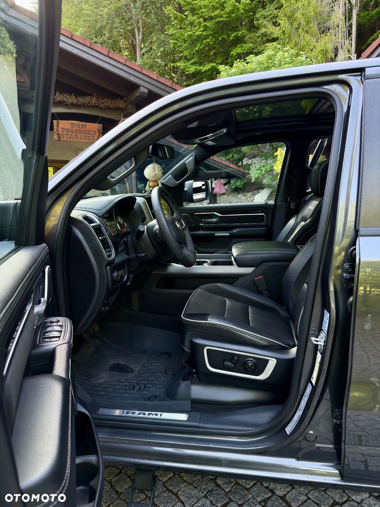 RAM 1500 Crew Cab Shortbed Laramie - 13