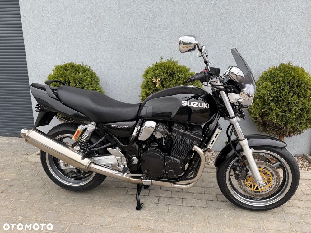 Suzuki GSX - 39