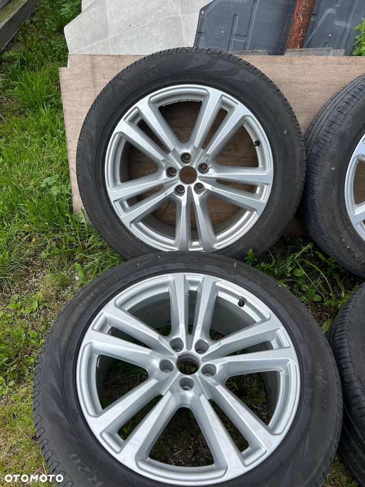 Audi Q7 koła letnie 285/45 R20 - 2
