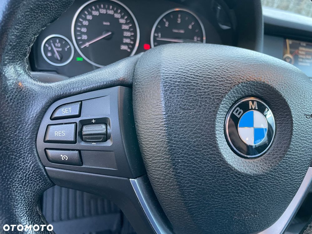 BMW X3 xDrive20d - 16