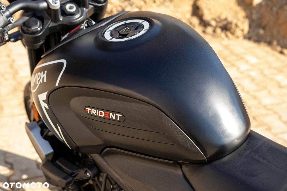 Triumph Trident - 15