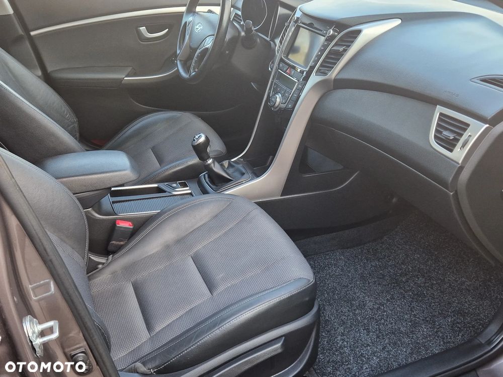 Hyundai i30 blue 1.6 GDI YES Gold - 33