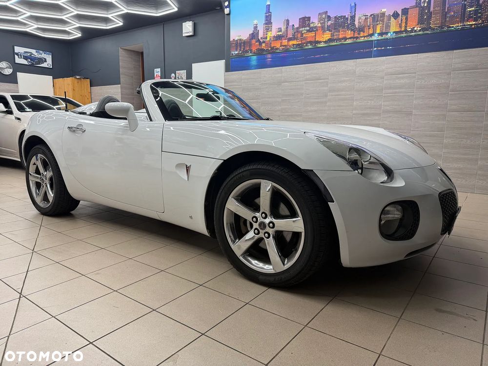 Pontiac Solstice - 10