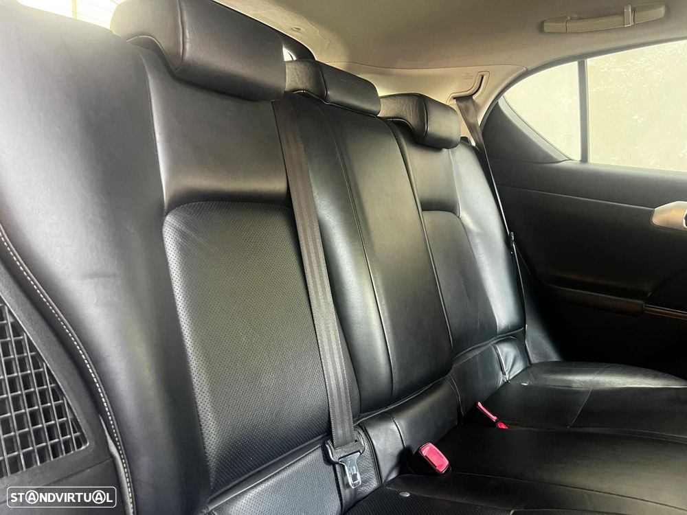 Lexus CT 200h Luxury - 18