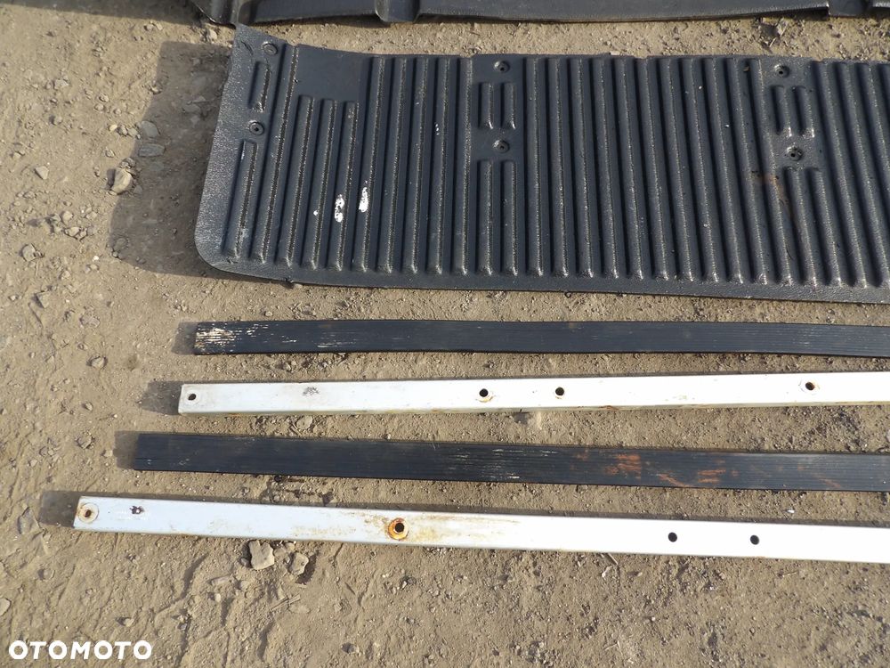 NISSAN NAVARA D40 KUWETA ZABUDOWA PAKI WKŁAD - 2