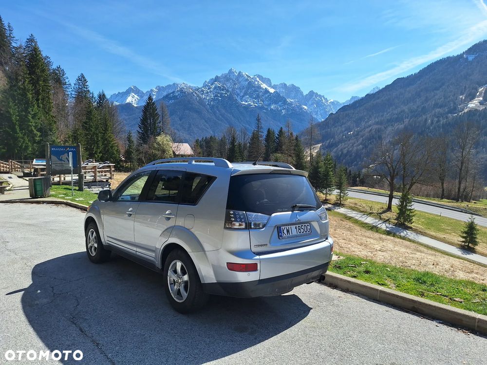 Mitsubishi Outlander 2.0 DID Intense - 3