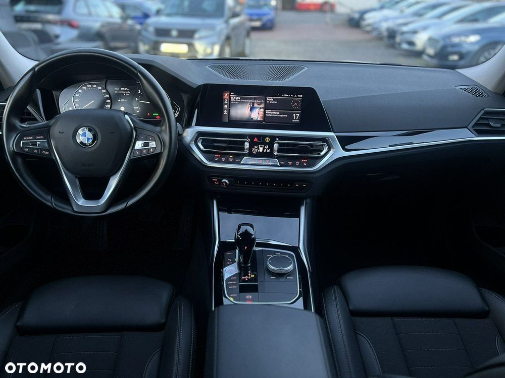 BMW Seria 3 318i Sport Line - 14