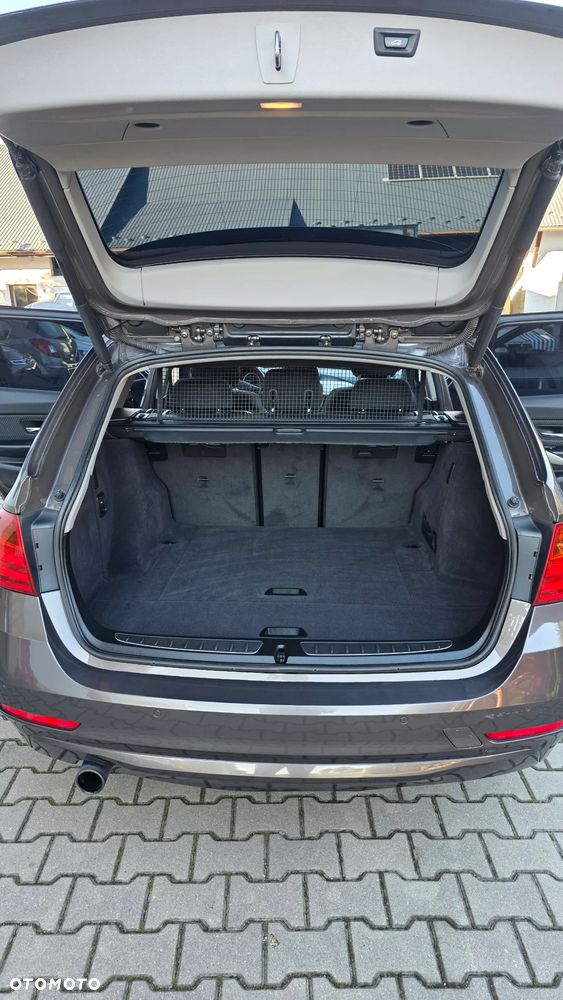 BMW Seria 3 320i Modern Line - 16