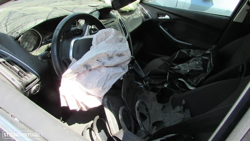 Ford Focus III 1.6 TDCi (115Cv)  de 2014 - Peças Usadas (7241) - 5