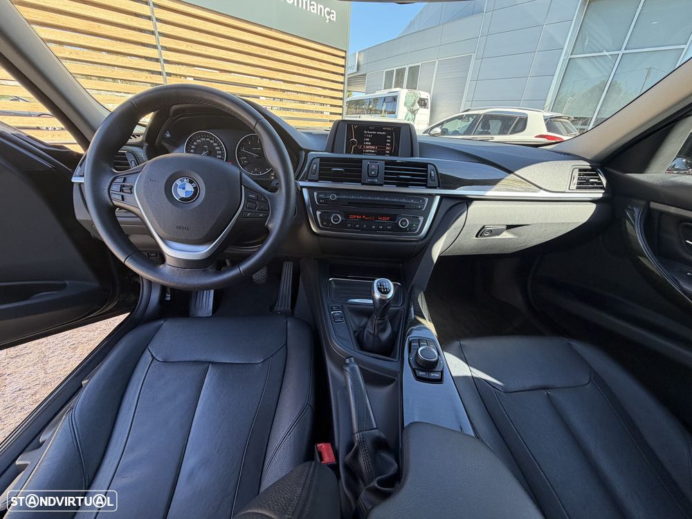 BMW 320 d Line Luxury - 21