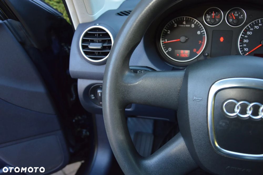 Audi A3 Sportback 1.6 Ambition - 24