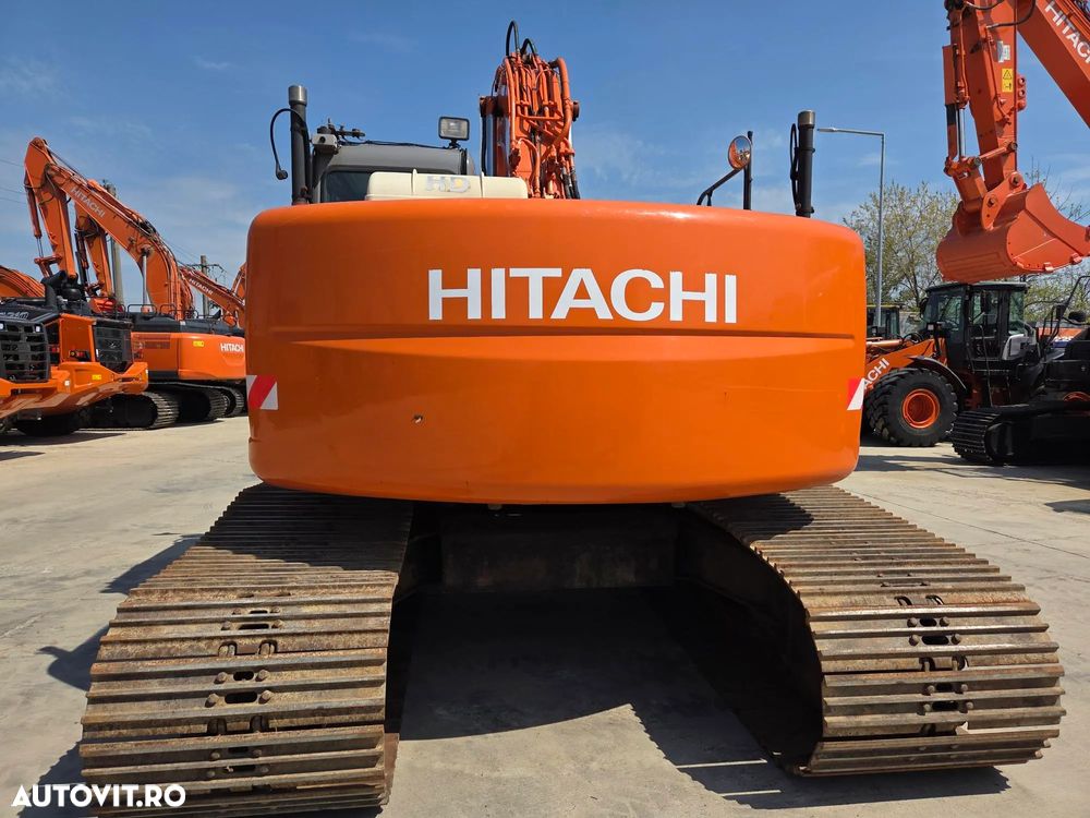 Hitachi ZX225, 23tone, cupa 1,3mc, 2006, 9.558h, Inst hidr picon pe brate, inst hidr rotire pe brate, pregatire GPS trimble, senile late, motor Isuzu 6 cilindri 143CP, FOARTE BINE INTRETINUT-41900 EUR+Tva - 2