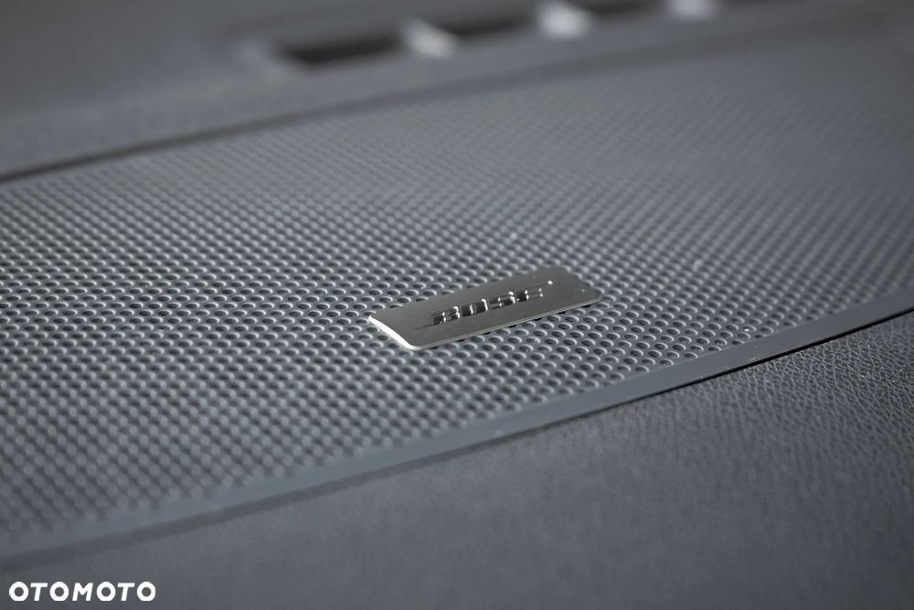 Renault Laguna 3.5 V6 Initiale - 24