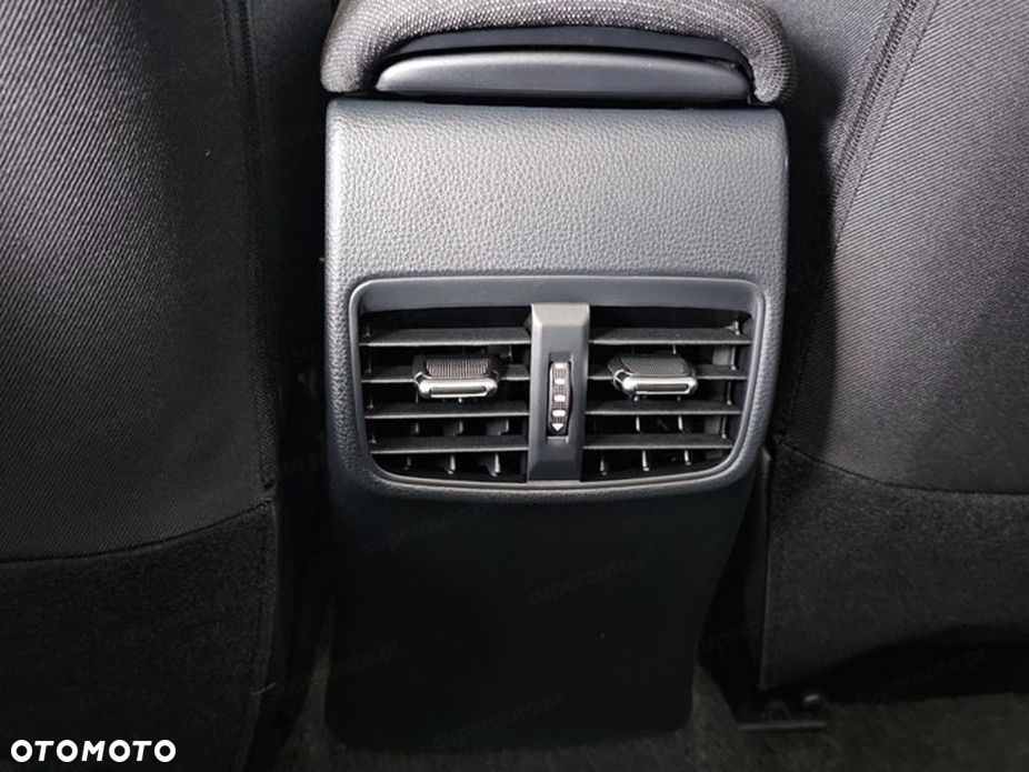 Toyota Corolla 1.8 Hybrid Comfort - 14