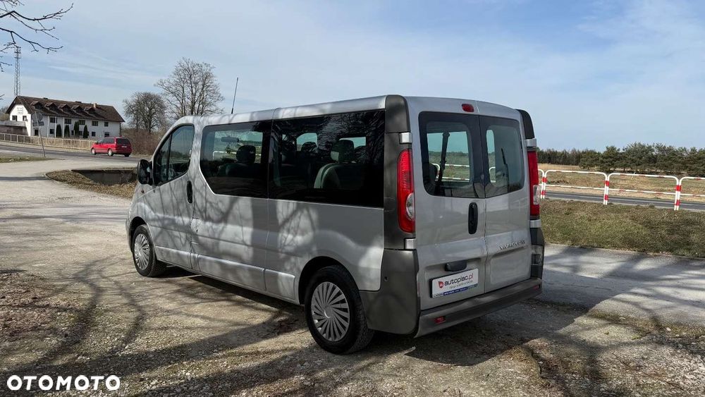 Opel Vivaro - 15