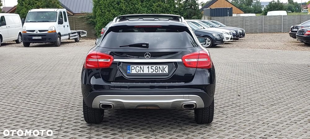 Mercedes-Benz GLA - 21