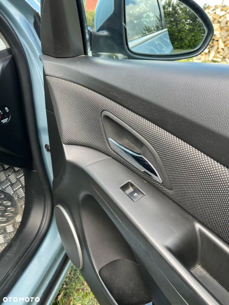 Chevrolet Cruze 1.8 LT - 12