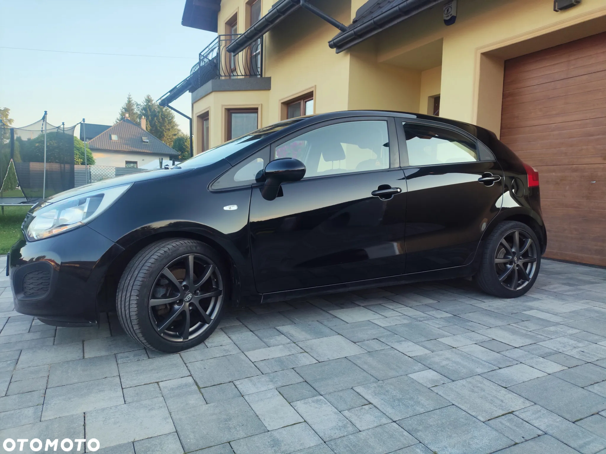 Kia Rio 1.2 L - 2