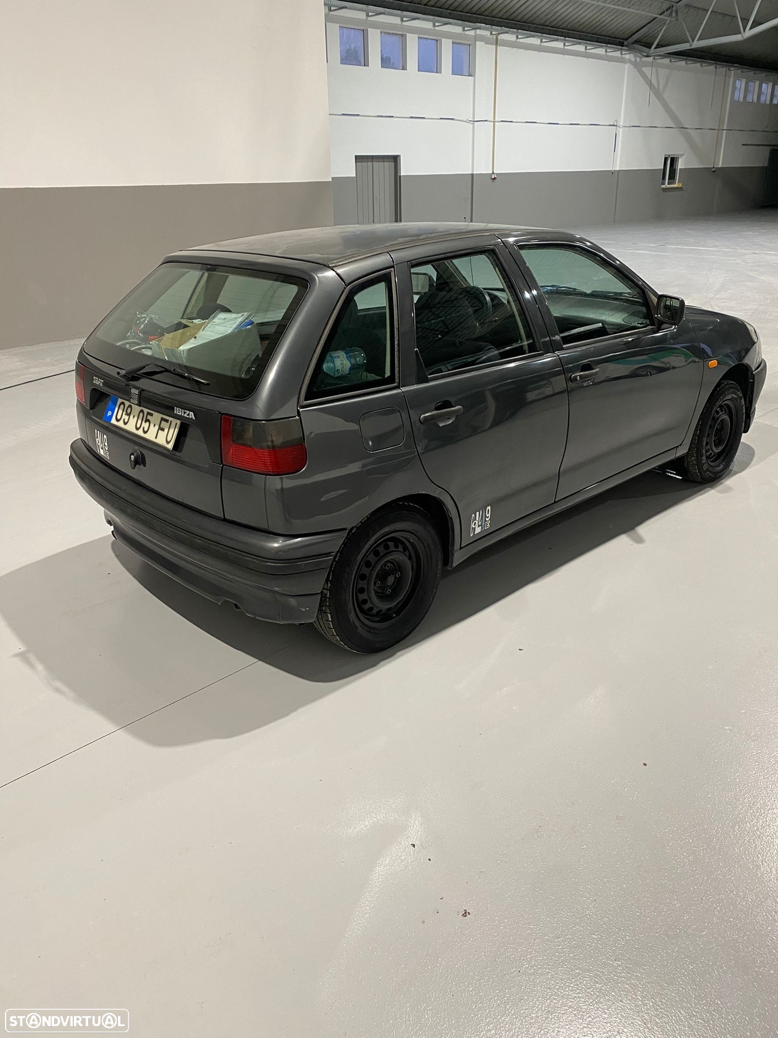 SEAT Ibiza 1.1i Collage - 3