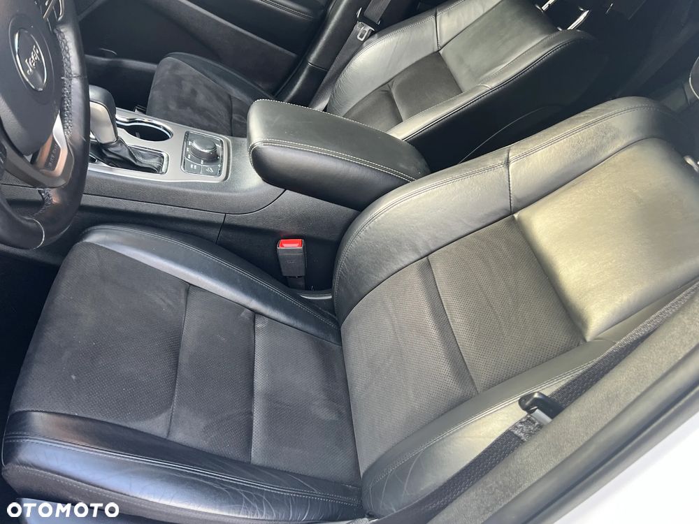 Jeep Grand Cherokee - 11